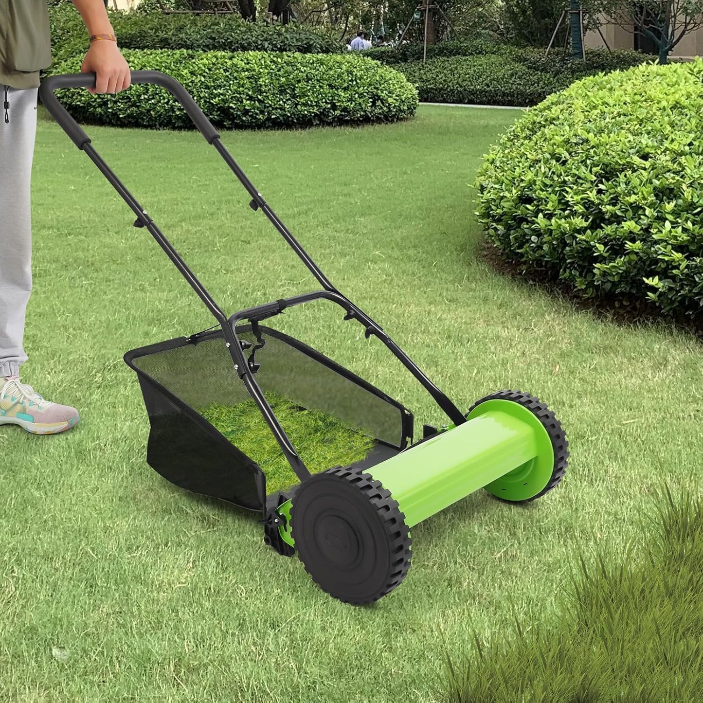 Push Lawn Sweeper